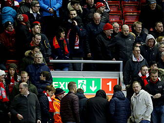 TWEETS: Liverpool fans stage w...